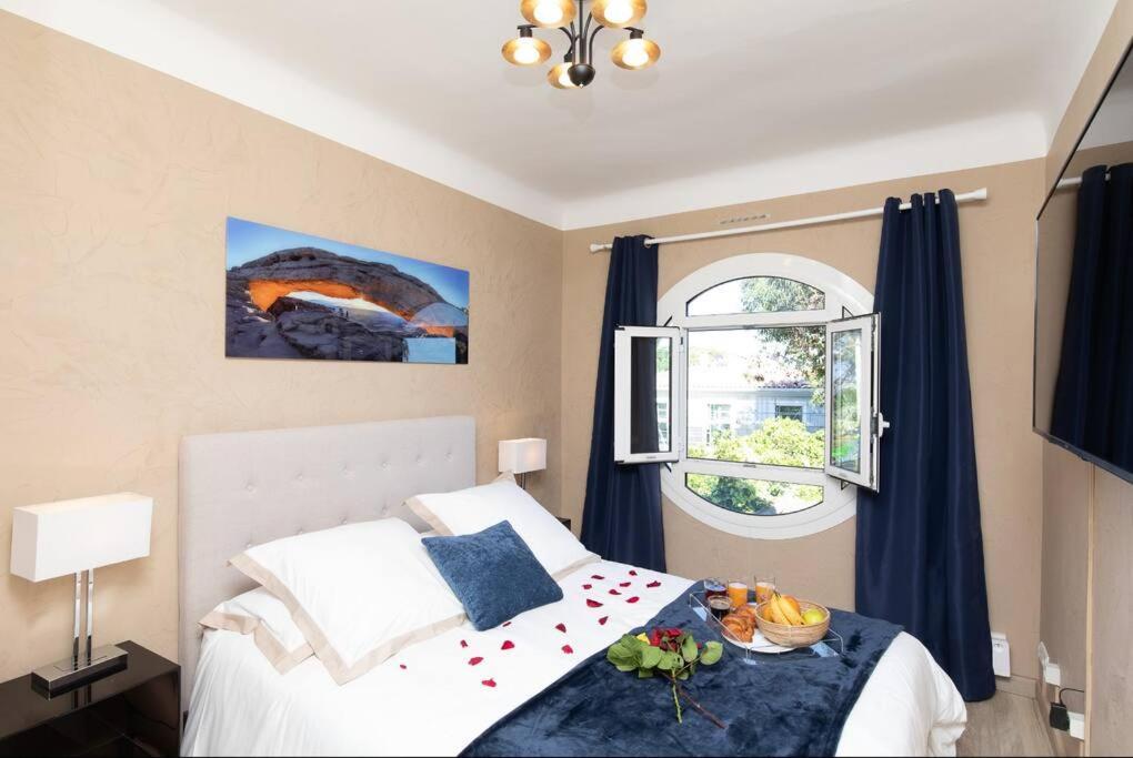 Le Castel Rose Super Cannes, Face Aux Iles De Lerins Vallauris Exterior photo
